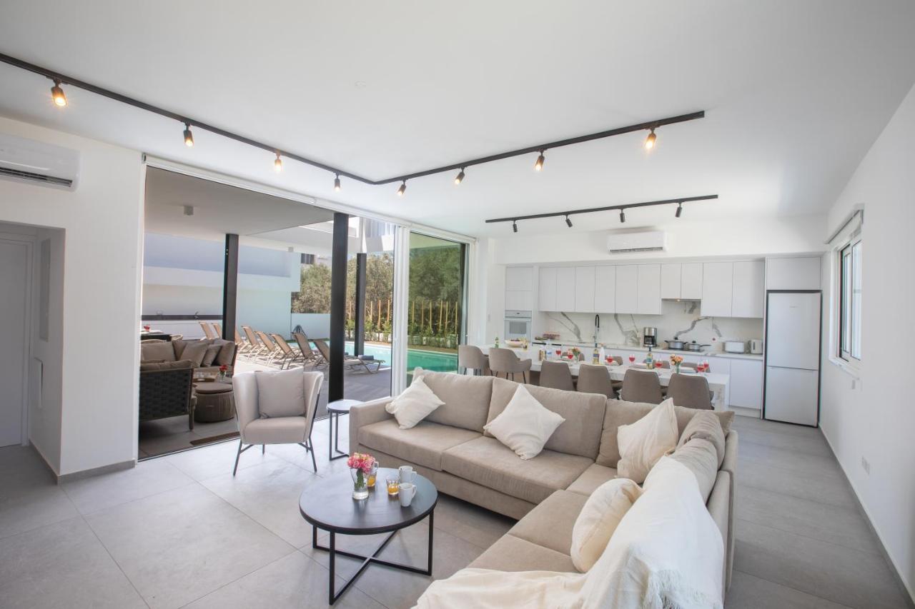 Kube Luxury Villas Ayia Napa Bagian luar foto