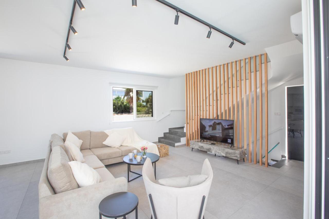 Kube Luxury Villas Ayia Napa Bagian luar foto