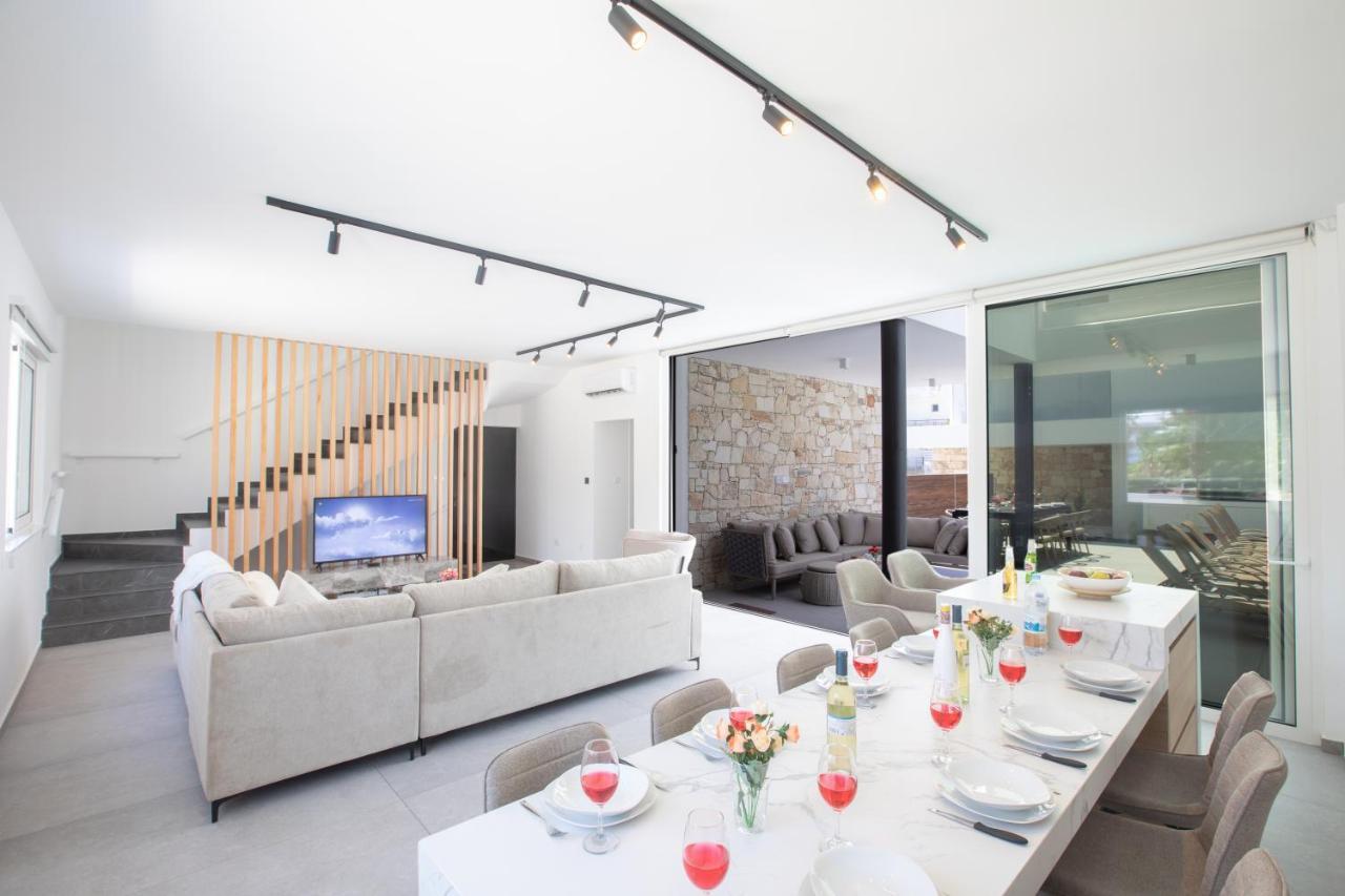 Kube Luxury Villas Ayia Napa Bagian luar foto