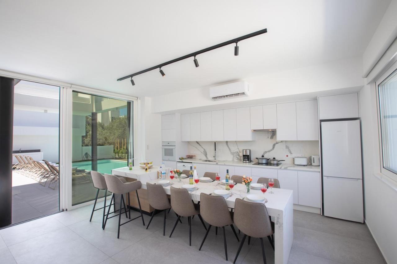 Kube Luxury Villas Ayia Napa Bagian luar foto