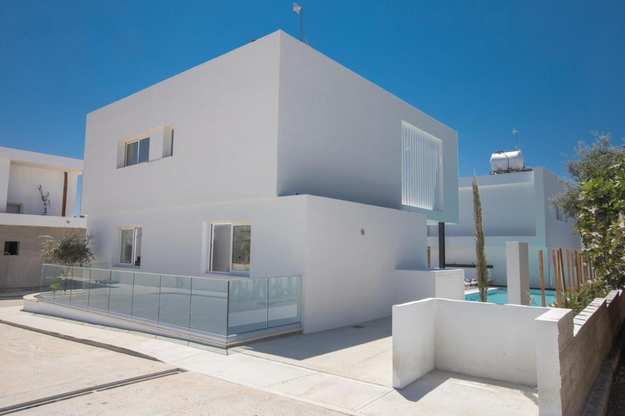 Kube Luxury Villas Ayia Napa Bagian luar foto